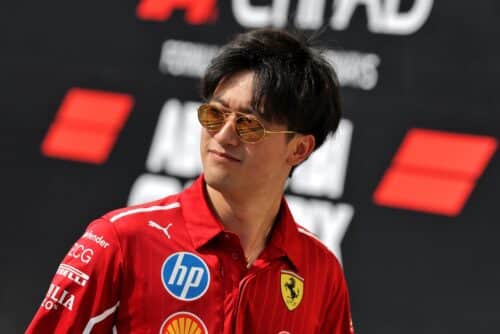 Formula 1 | La Ferrari saluta Zhou: il pilota cinese lascia Maranello