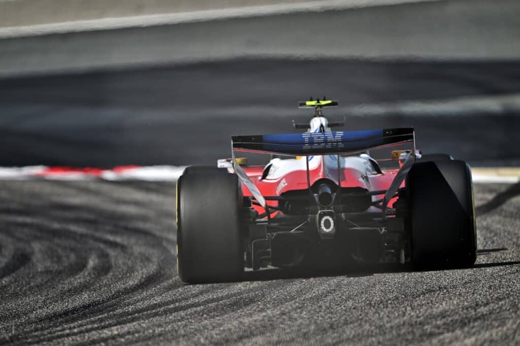 F1 | Test Bahrain, Ferrari vince sull’affidabilità: Mercedes e Red Bull cercano (e superano) il limite