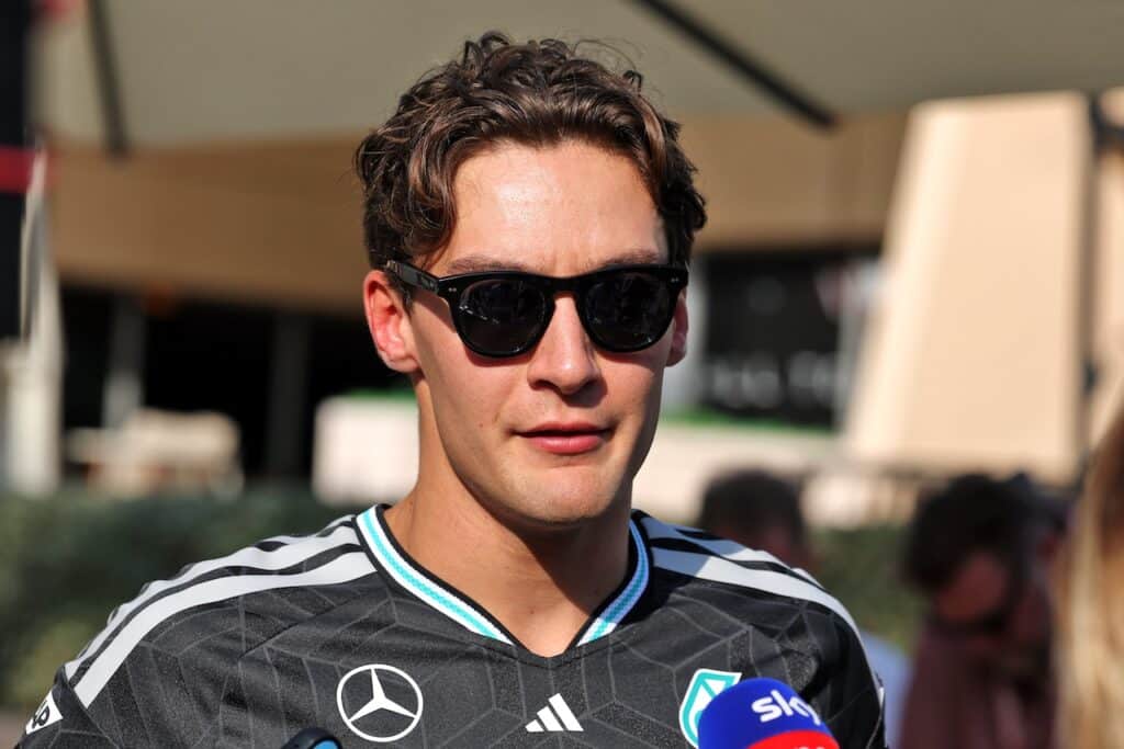 F1 | Russell: “Adesso per fare curva 1 in Bahrain devi scalare fino alla prima marcia”