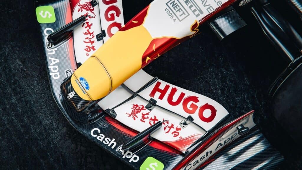 Formula 1 | La Racing Bulls a Suzuka con una livrea speciale celebrando la fioritura dei ciliegi [FOTO]