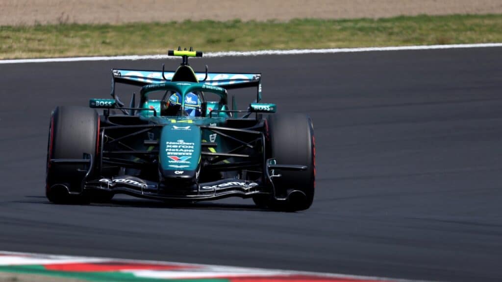 Alonso tuona contro la F1 2026: “Le curve veloci sono ora delle stazioni di ricarica”