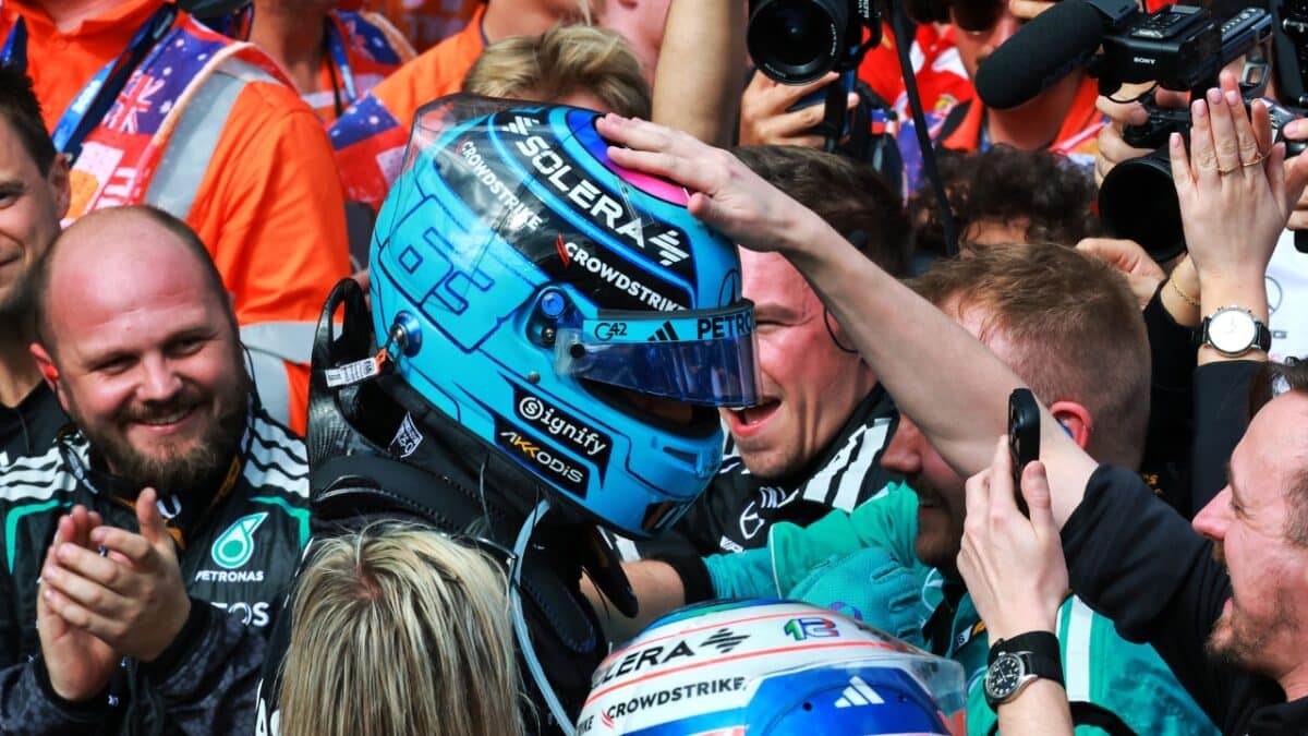 Mercedes, Russell trionfa all’Albert Park: “Ringrazio il team, da tempo non avevamo una macchina così competitiva”