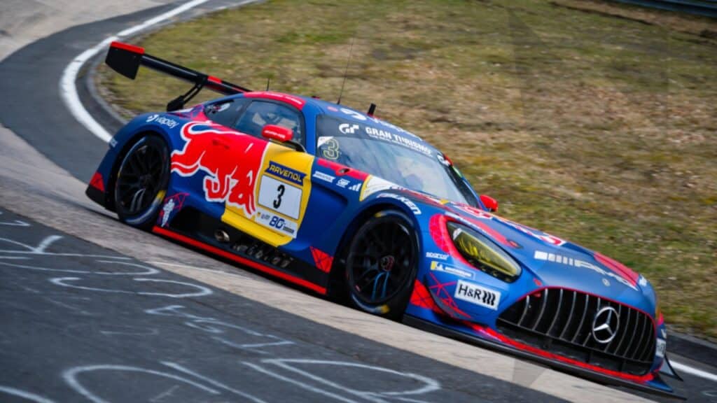 La Mercedes di Max Verstappen squalificata al Nürburgring: tolta la vittoria in NLS2