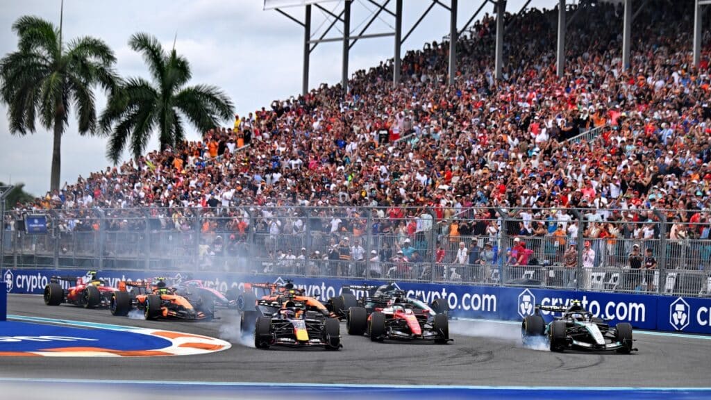 F1 | La soluzione di Zak Brown: “20 gare permanenti e 8 in alternanza ogni anno”
