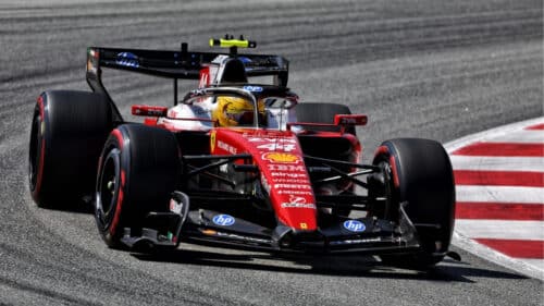 F1 GP Barcellona | Ferrari, Hamilton sfida Mercedes: “Oggi ne ho battuto uno, domani tocca all’altro”