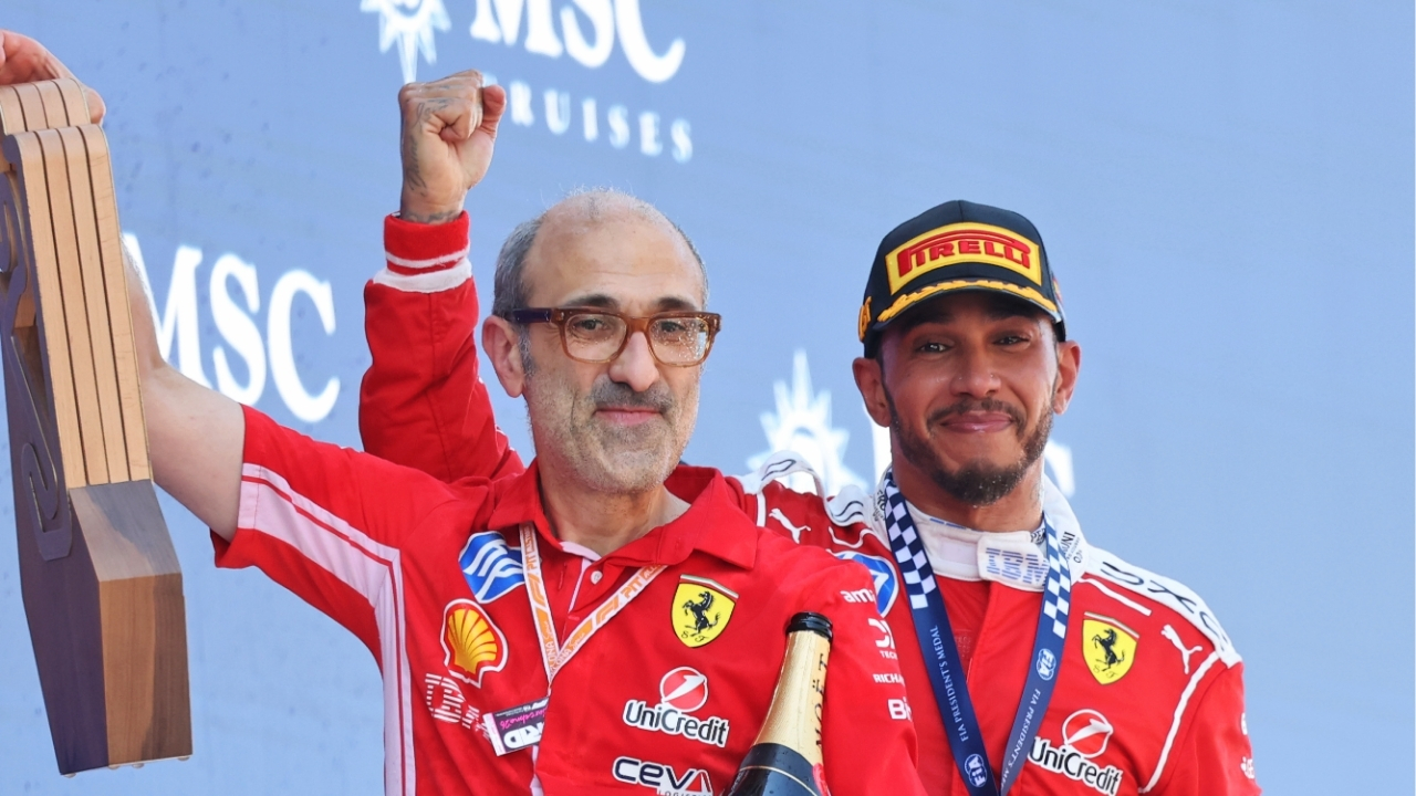 Formula 1 | Ferrari, chi è Carlo Santi? Il “Bono” italiano di Lewis Hamilton