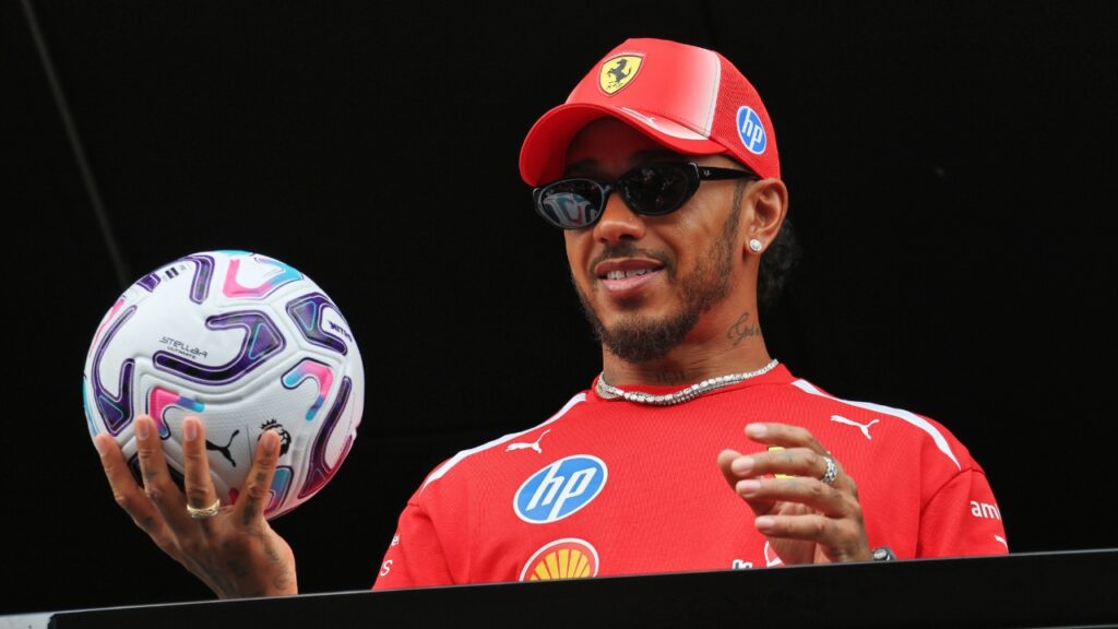 F1 | Ferrari, Hamilton: “Nella seconda metà della stagione possiamo fare un lavoro migliore”