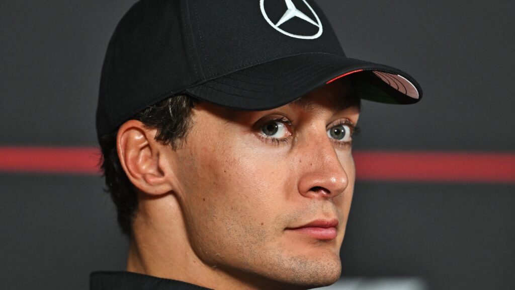 F1 GP Spagna | Russell: “Kimi sta guidando meglio di me, merita di essere in vetta”
