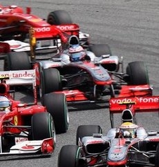 McLaren: Button quinto al traguardo, Incidente per Hamilton a pochi giri dal termine