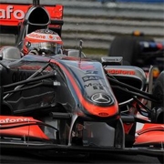 McLaren: bene Kovalainen, Hamilton penalizzato da un incidente
