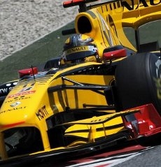 Renault F1: Kubica chiude le qualifiche in settima posizione. Nelle retrovie Petrov