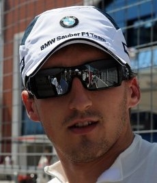 La Renault F1 ufficializza l'ingaggio di Robert Kubica a partire dalla prossima stagione