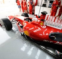 La lista d'attesa per guidare una Ferrari