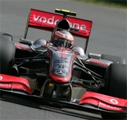 McLaren Mercedes: Kovalainen e Hamilton sorpresi dalle prestazioni della MP4-24 a Sepang
