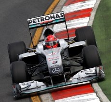 Michael Schumacher: "Una buona gara considerando il contatto alla prima curva"