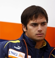 Renault: Piquet nella top 10 in qualifica al Nurburgring