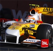 Renault: Alonso ancora convalescente, Piquet soddisfatto del venerdi' a Sepang